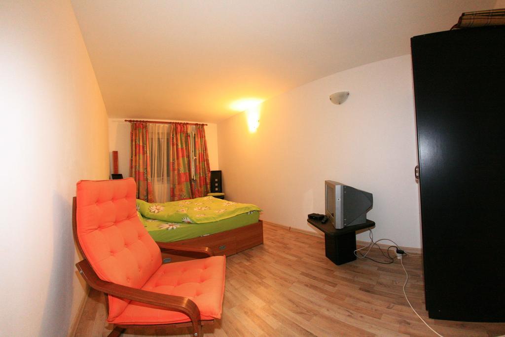 Cuibul Salamandrelor Hotel Sarmizegetusa Bilik gambar